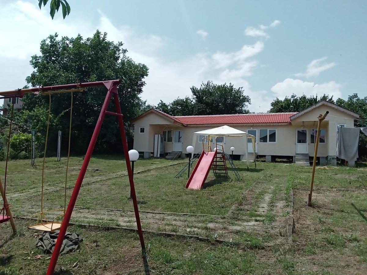 Krimski Guest House And Bungalows Byala  Εξωτερικό φωτογραφία